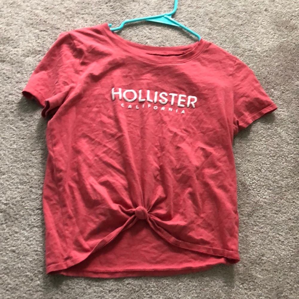 Hollister tee